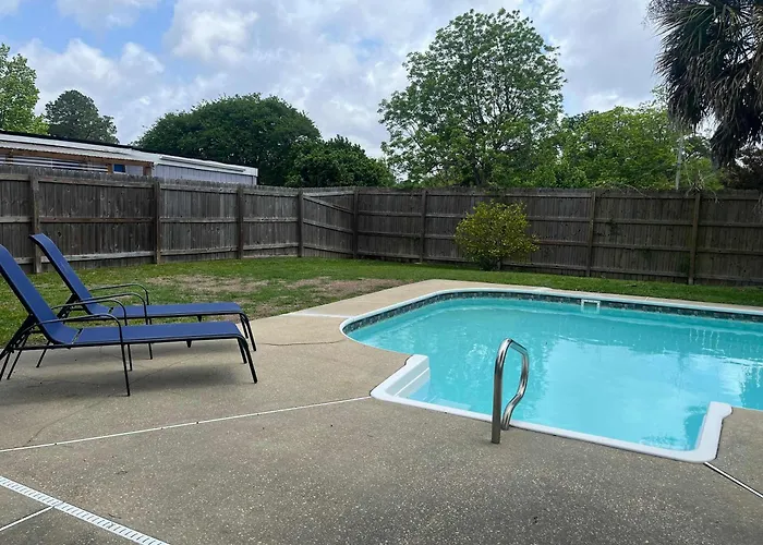 Family Getaway W-pool Park & Near Beaches * Pensacola