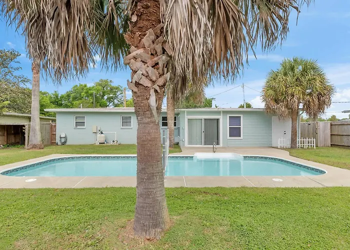 Holiday home Family Getaway W-pool Park & Near Beaches