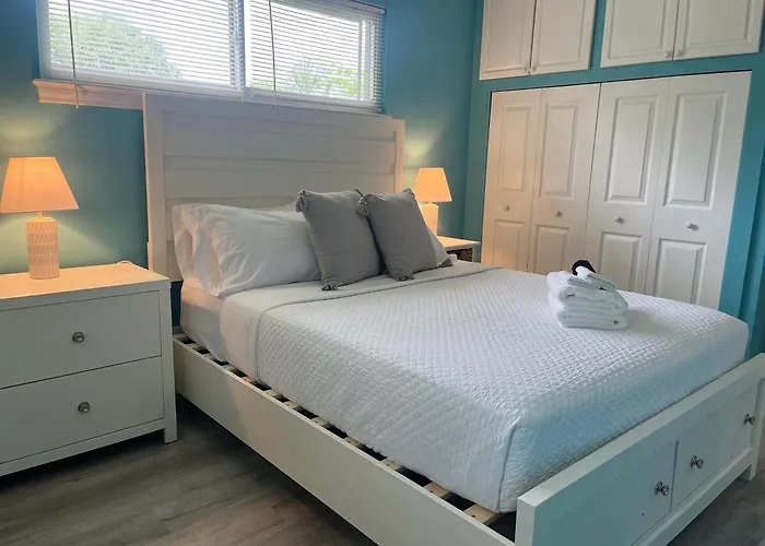 Family Getaway W-pool Park & Near Beaches Holiday home *