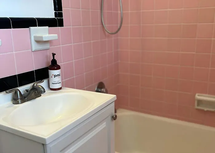 Holiday home Family Getaway W-pool Park & Near Beaches Pensacola